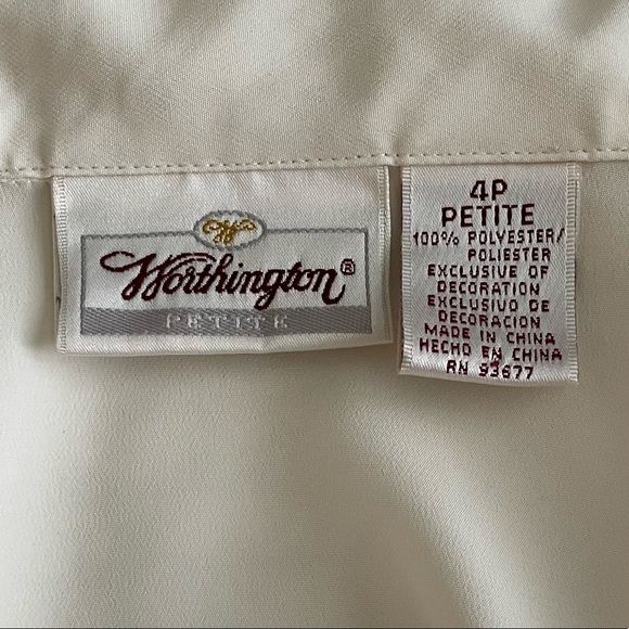 Vintage Worthington | Lace Detail Button-up Blouse | Size 4 Petite - Picture 4 of 4